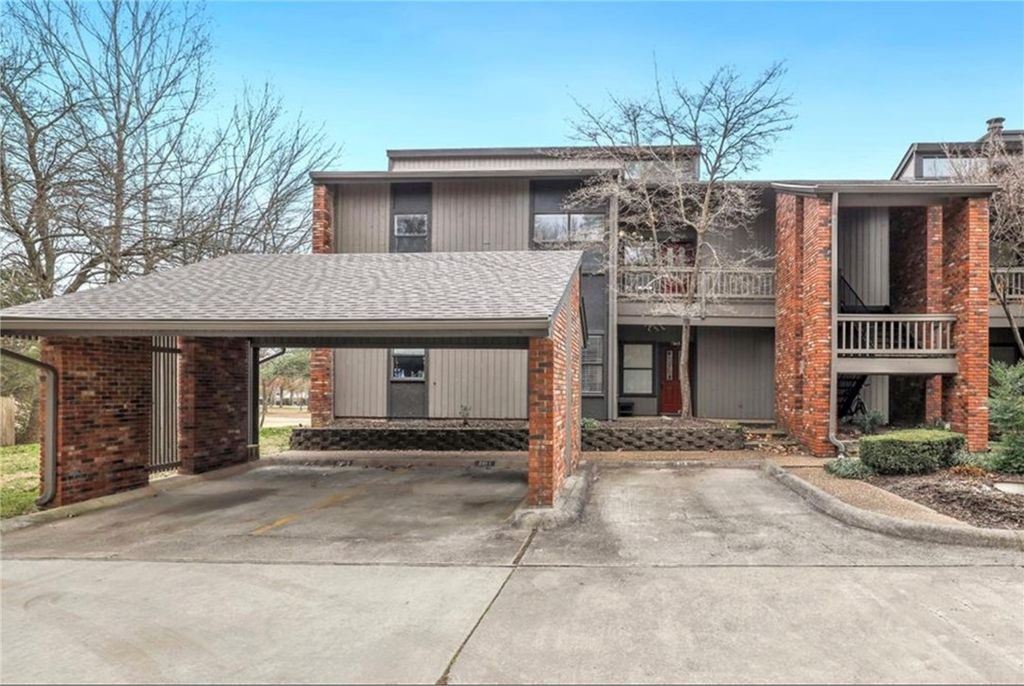 2779 Joyce Boulevard 21, Fayetteville, AR 72703