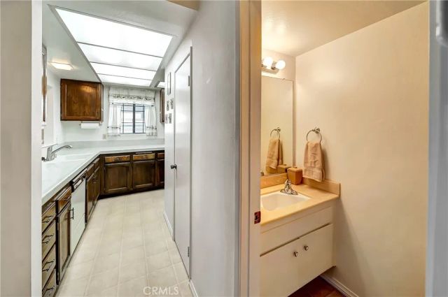 1543 W Avenue L 1, Lancaster, CA 93534