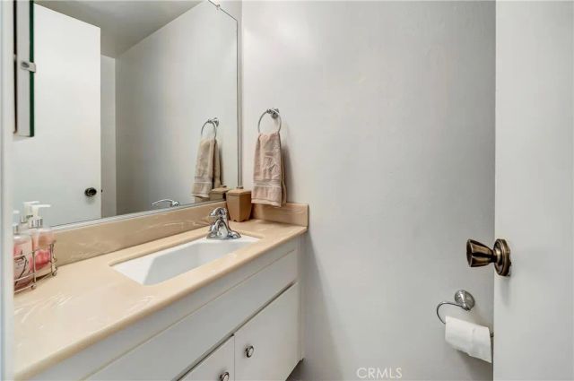 1543 W Avenue L 1, Lancaster, CA 93534
