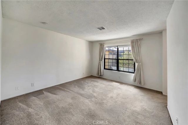 1543 W Avenue L 1, Lancaster, CA 93534