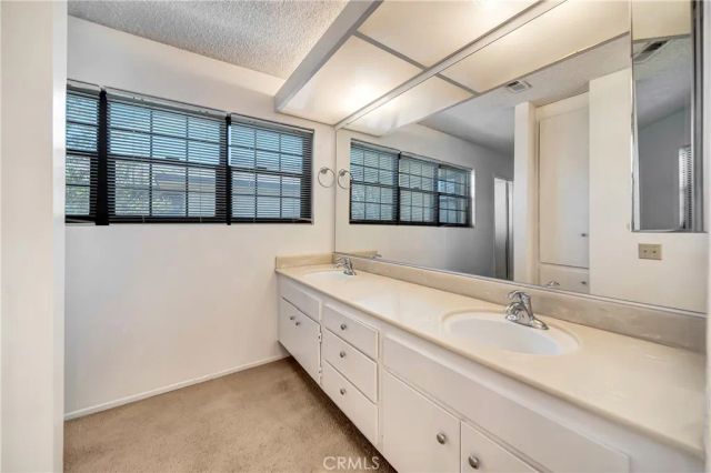 1543 W Avenue L 1, Lancaster, CA 93534