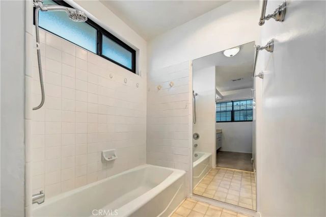 1543 W Avenue L 1, Lancaster, CA 93534