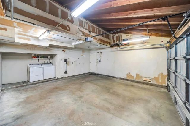 1543 W Avenue L 1, Lancaster, CA 93534