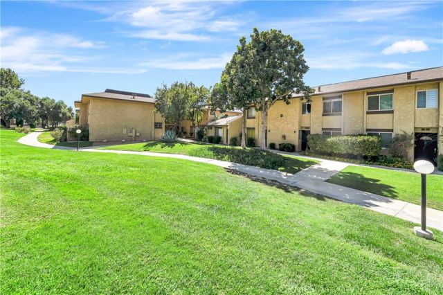1543 W Avenue L 1, Lancaster, CA 93534