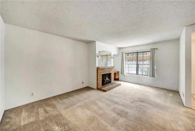 1543 W Avenue L 1, Lancaster, CA 93534