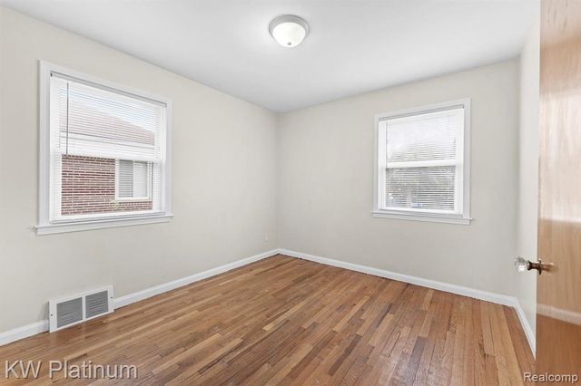 14581 Cleophus Avenue, Allen Park, MI 48101