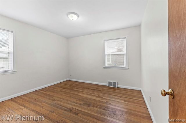 14581 Cleophus Avenue, Allen Park, MI 48101