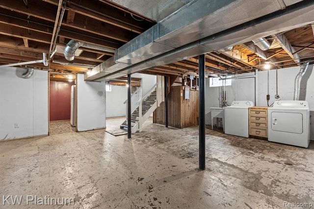 14581 Cleophus Avenue, Allen Park, MI 48101