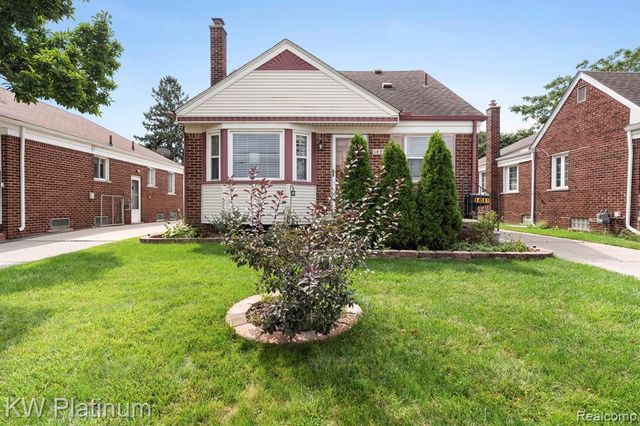 14581 Cleophus Avenue, Allen Park, MI 48101