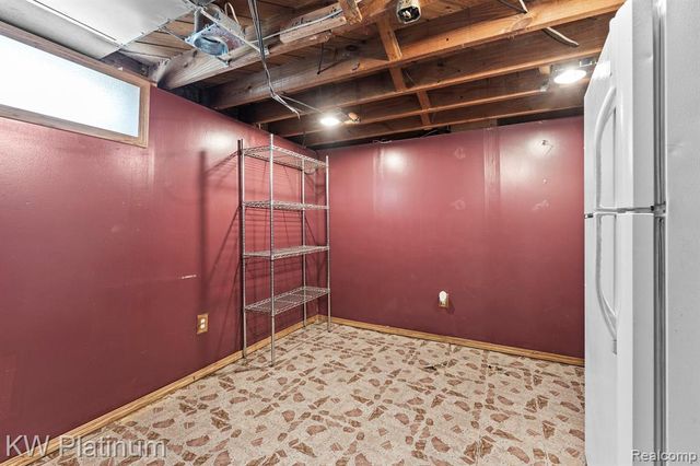 14581 Cleophus Avenue, Allen Park, MI 48101