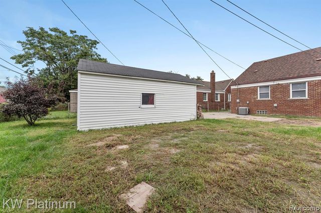14581 Cleophus Avenue, Allen Park, MI 48101