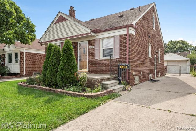 14581 Cleophus Avenue, Allen Park, MI 48101