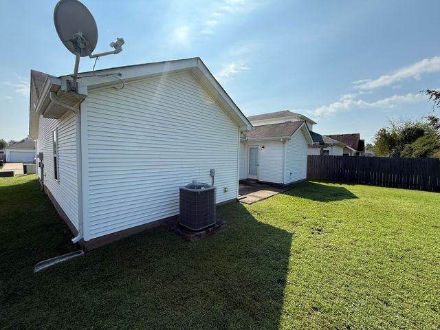 2638 Sewanee Pl, Murfreesboro, TN 37128