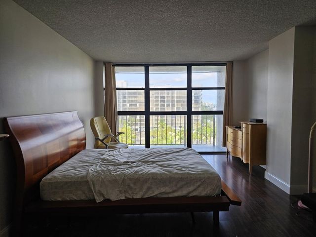 400 Leslie Dr 717, Hallandale Beach, FL 33009