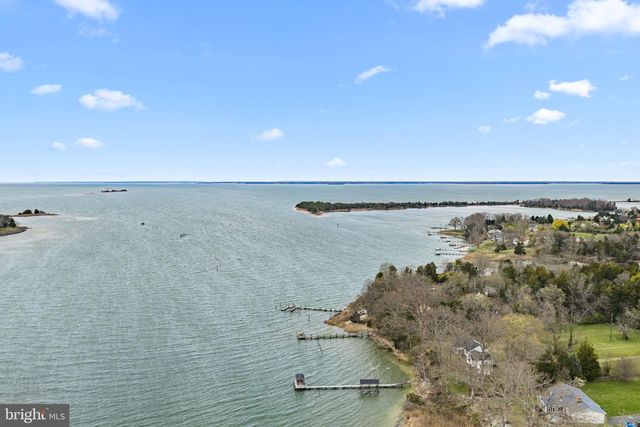 375 HICKORY POINT DR, Montross, VA 22520