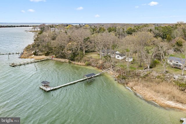 375 HICKORY POINT DR, Montross, VA 22520