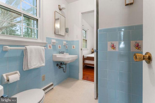 375 HICKORY POINT DR, Montross, VA 22520