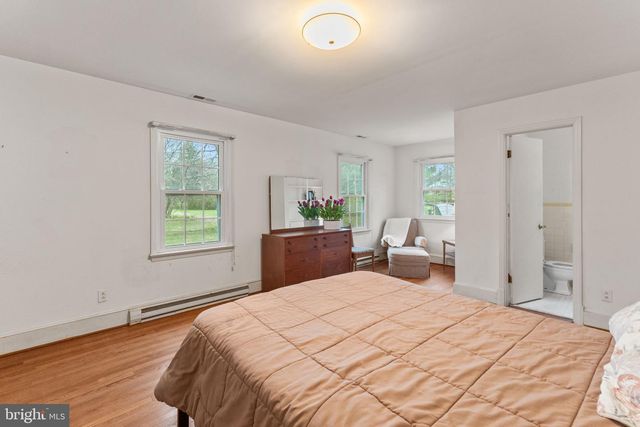 375 HICKORY POINT DR, Montross, VA 22520