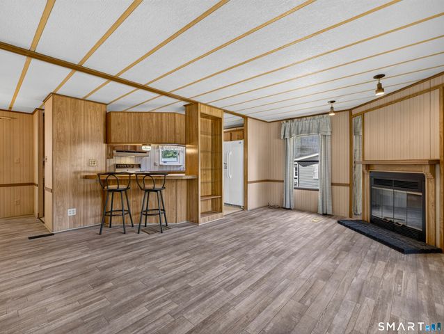 60 Colchester Commons, Colchester, CT 06415