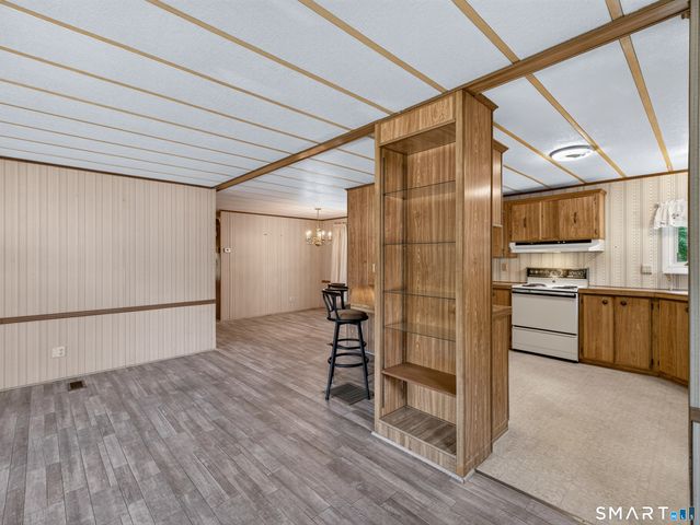 60 Colchester Commons, Colchester, CT 06415
