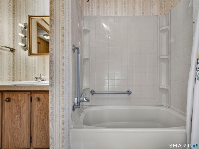 60 Colchester Commons, Colchester, CT 06415