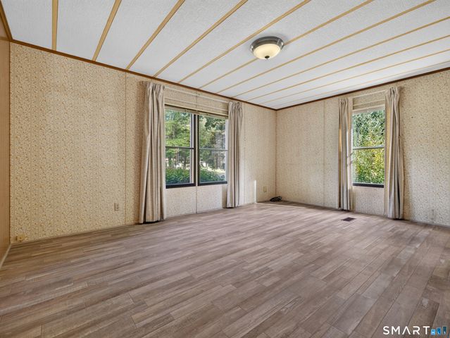 60 Colchester Commons, Colchester, CT 06415