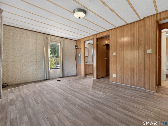 60 Colchester Commons, Colchester, CT 06415