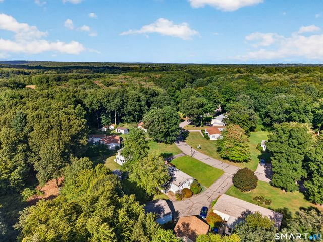 60 Colchester Commons, Colchester, CT 06415