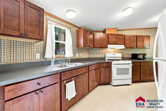 5799 Verta Drive, Belmont, MI 49306