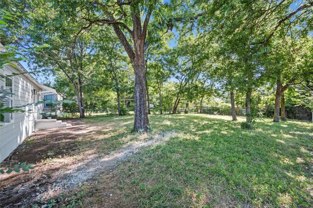 2321 Eastover Avenue, Fort Worth, TX 76105