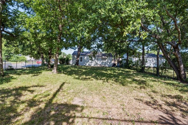 2321 Eastover Avenue, Fort Worth, TX 76105
