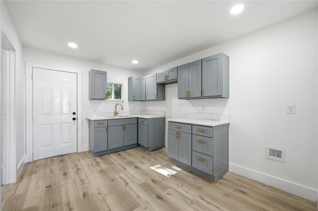 2321 Eastover Avenue, Fort Worth, TX 76105