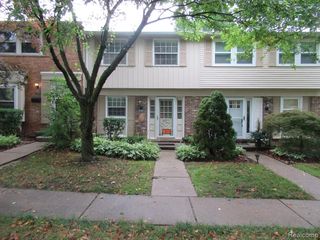 1555 Brentwood Drive Apt 149, Troy, MI 48098