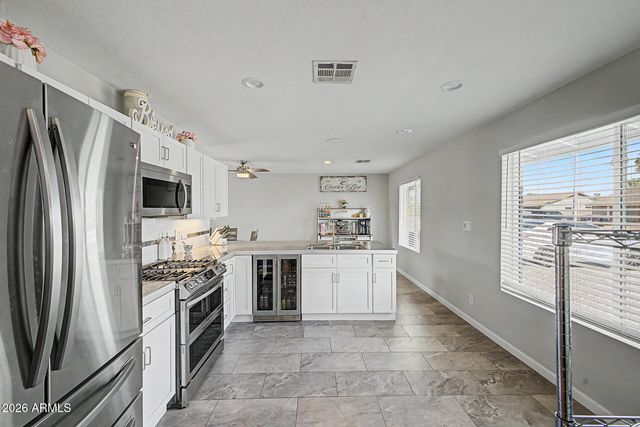 9018 W GLENROSA Avenue, Phoenix, AZ 85037