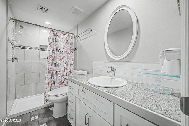 9018 W GLENROSA Avenue, Phoenix, AZ 85037