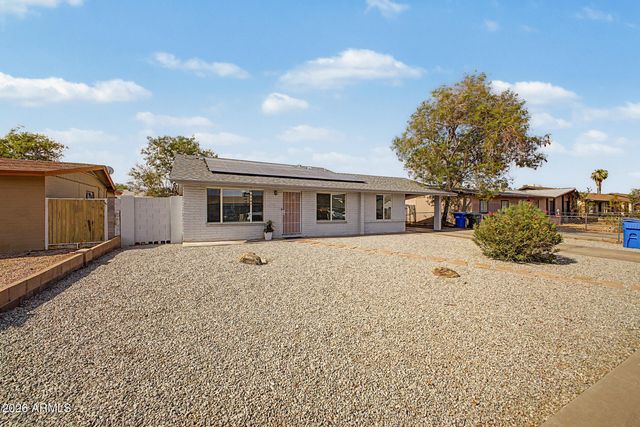 9018 W GLENROSA Avenue, Phoenix, AZ 85037