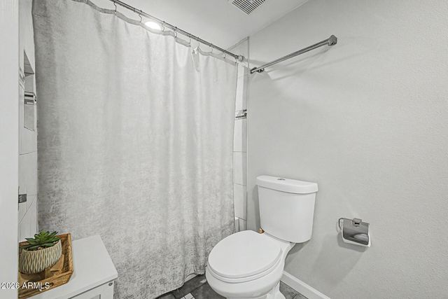 9018 W GLENROSA Avenue, Phoenix, AZ 85037