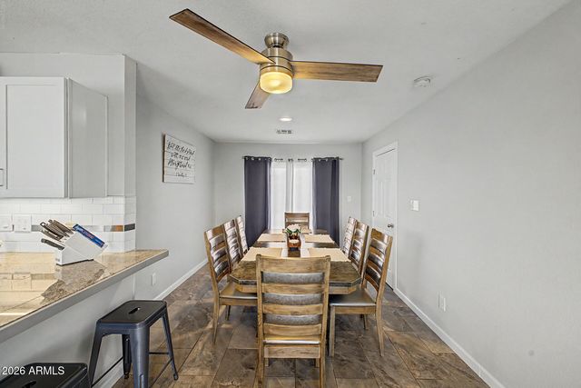 9018 W GLENROSA Avenue, Phoenix, AZ 85037