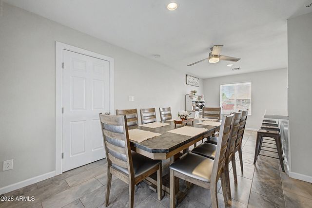 9018 W GLENROSA Avenue, Phoenix, AZ 85037