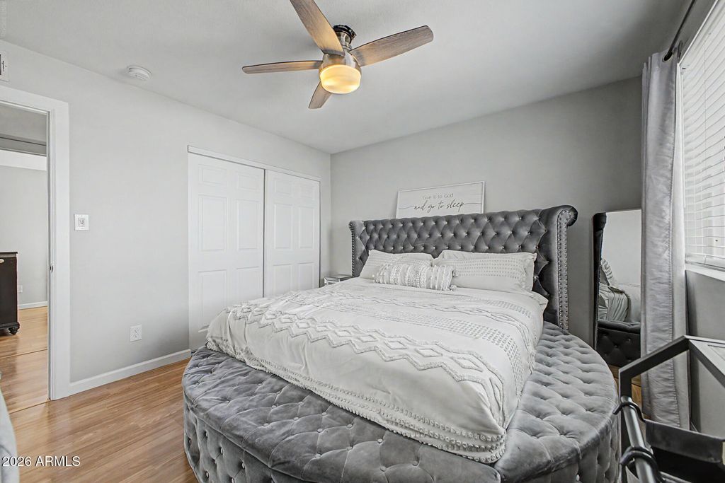 Image 17 of property listing at 9018 W GLENROSA Avenue, Phoenix, AZ 85037