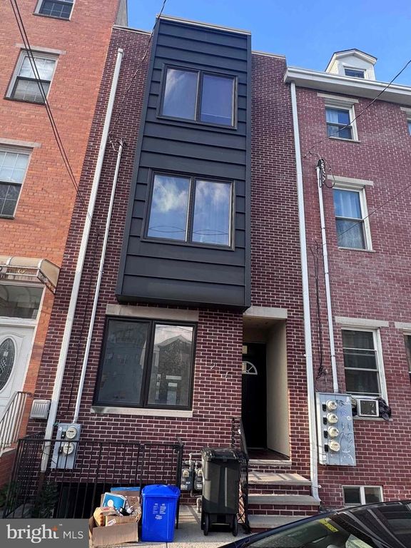1217 GREEN ST #B, PHILADELPHIA, PA 19123 — exterior