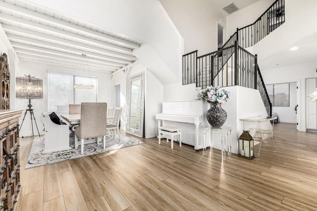 2707 W Lamar Road, Phoenix, AZ 85017