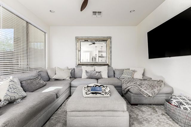 2707 W Lamar Road, Phoenix, AZ 85017