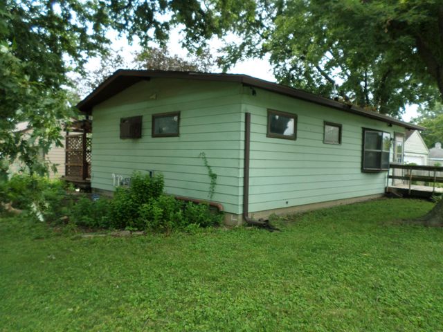 1207 Oregon Street, Waterloo, IA 50702
