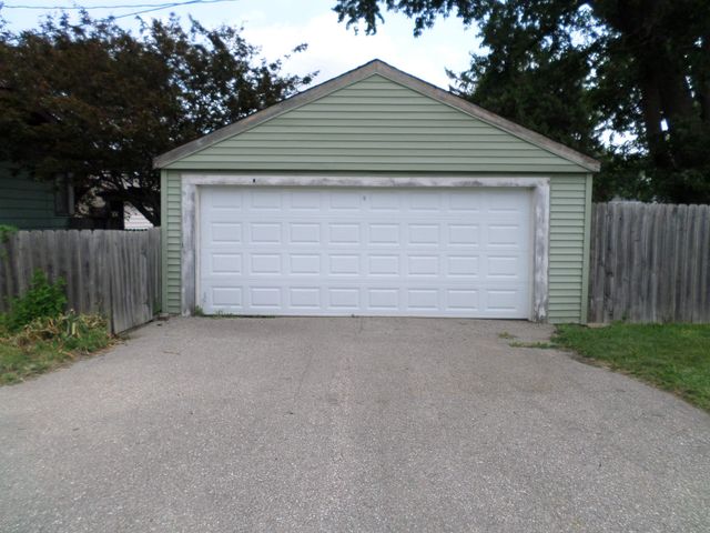 1207 Oregon Street, Waterloo, IA 50702