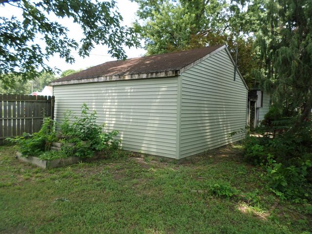 1207 Oregon Street, Waterloo, IA 50702