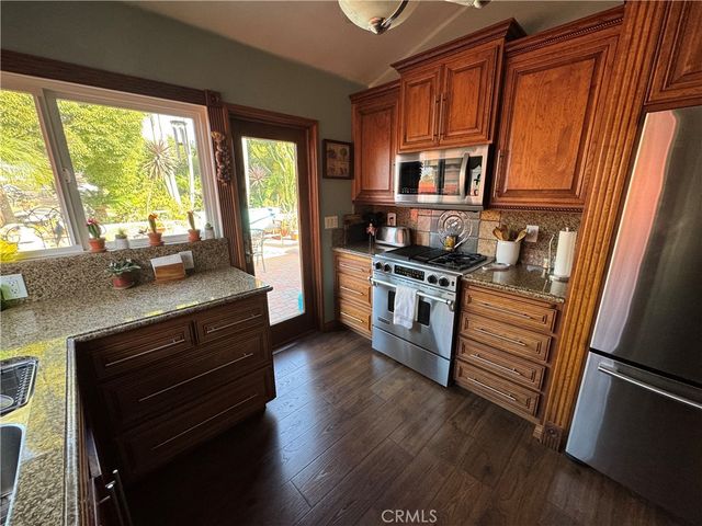 6784 Rockglen, San Diego, CA 92111