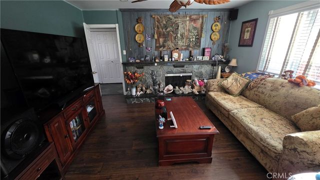 6784 Rockglen, San Diego, CA 92111