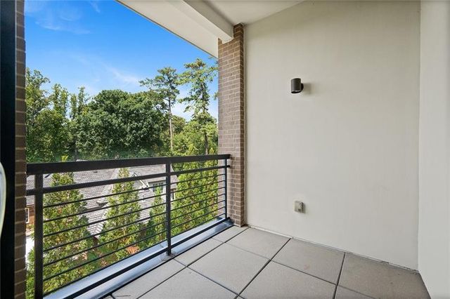 721 Longleaf Drive NE 6, Atlanta, GA 30342