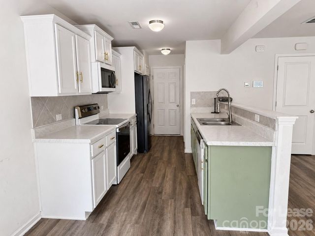 3220 Capitol Drive, Charlotte, NC 28208